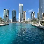 Cosy Modern Studio With Lake View And Rooftop Pool In Jlt Dubai