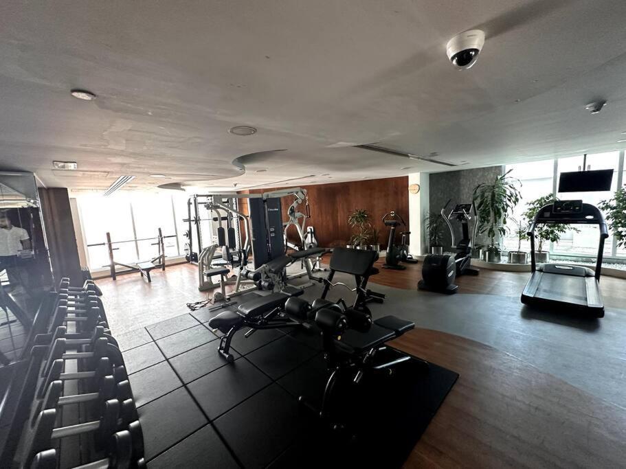 Apartment Cosy Modern With View And Rooftop Pool In Jlt Dubai